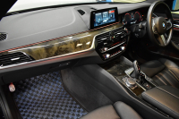 BMW 5シリーズ 523d Mｽﾎﾟｰﾂ ﾊｲﾗｲﾝP ｿﾌﾄｸﾛｰｽﾞﾄﾞｱ 全席ﾋｰﾀｰ付黒革 LEDﾍｯﾄﾞﾗｲﾄ 追従ACC HUD ｼﾞｪｽﾁｬｰｺﾝﾄﾛｰﾙ 車線変更&逸脱警告 衝突軽減B ﾀｯﾁﾊﾟﾈﾙ対応iﾄﾞﾗｲﾌﾞHDDﾅﾋﾞﾌﾙｾｸﾞ 3Dﾋﾞｭｰ Bｶﾒﾗ 液晶ﾒｰﾀｰﾊﾟﾈﾙ 電動ﾄﾗﾝｸ 19AW 2年保証