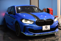 BMW 1シリーズ M135i xDrive ﾌﾙﾀｲﾑ4WD ﾃﾞﾋﾞｭｰ&ｺﾝﾌｫｰﾄ&ﾅﾋﾞｹﾞｰｼｮﾝP ｱﾙｶﾝﾀｰﾗMｽﾎﾟｰﾂｼｰﾄ&ﾌﾞﾚｰｷ 可変ｻｽ Mﾊﾟﾌｫﾘｱｽﾎﾟｲﾗｰ ACC ﾗｲﾌﾞｺｯｸﾋﾟｯﾄ ﾀｯﾁﾊﾟﾈﾙﾅﾋﾞ ｱｯﾌﾟﾙｶｰﾌﾟﾚｲ ﾍｷｻｺﾞﾅﾙLEDﾍｯﾄﾞﾗｲﾄ 2年保証