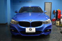 BMW 3シリーズ 320i ｸﾞﾗﾝﾂｰﾘｽﾓ Mｽﾎﾟｰﾂ LCI後期 LEDﾍｯﾄﾞﾗｲﾄ&ﾃｰﾙﾗｲﾄ ﾋｰﾀｰ付黒革 追従ACC 車線変更&逸脱&歩行者警告 衝突軽減ﾌﾞﾚｰｷ TOPﾋﾞｭｰ ｻｲﾄﾞｶﾒﾗ Bｶﾒﾗ 前後PDC 19AW 第5世代横ﾒﾆｭｰ表示型ﾀｯﾁﾊﾟｯﾄﾞ式iﾄﾞﾗｲﾌﾞHDDﾅﾋﾞ 電動Rｹﾞｰﾄ 2年保証
