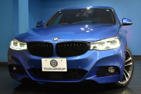BMW 3シリーズ 320i ｸﾞﾗﾝﾂｰﾘｽﾓ Mｽﾎﾟｰﾂ LCI後期 LEDﾍｯﾄﾞﾗｲﾄ&ﾃｰﾙﾗｲﾄ ﾋｰﾀｰ付黒革 追従ACC 車線変更&逸脱&歩行者警告 衝突軽減ﾌﾞﾚｰｷ TOPﾋﾞｭｰ ｻｲﾄﾞｶﾒﾗ Bｶﾒﾗ 前後PDC 19AW 第5世代横ﾒﾆｭｰ表示型ﾀｯﾁﾊﾟｯﾄﾞ式iﾄﾞﾗｲﾌﾞHDDﾅﾋﾞ 電動Rｹﾞｰﾄ 2年保証