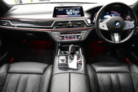 BMW 7シリーズ 740i Mｽﾎﾟｰﾂ LCI後期 3Dﾃﾞｻﾞｲﾝｴｱﾛ ｻﾝﾙｰﾌ BMWﾚｰｻﾞｰLED 全席ﾋｰﾀｰ&ﾍﾞﾝﾁﾚｰｼｮﾝ付黒革 ACC HUD ﾊｰﾏﾝｶｰﾄﾞﾝ BMWﾗｲﾌﾞｺｯｸﾋﾟｯﾄ ﾀｯﾁﾊﾟﾈﾙﾅﾋﾞ3Dﾋﾞｭｰ ﾌﾙｾｸﾞ 液晶ﾒｰﾀｰ 20AW 車線変更&車線逸脱&歩行者警告 衝突軽減ﾌﾞﾚｰｷ 2年保証