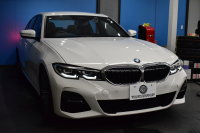 BMW 3シリーズ 330i Mｽﾎﾟｰﾂ 高出力 ﾊｲﾗｲﾝ＆ｺﾝﾌｫｰﾄP ﾋｰﾀｰ付黒革 追従ACC Mｽﾎﾟｰﾂﾌﾞﾚｰｷ 全周囲ｶﾒﾗ3Dﾋﾞｭｰ LEDﾍｯﾄﾞﾗｲﾄ ﾀｯﾁﾊﾟﾈﾙﾅﾋﾞ ｱｯﾌﾟﾙｶｰﾌﾟﾚｲ ﾜｲﾔﾚｽ充電 ｳｯﾄﾞｲﾝﾃﾘｱ 電動ﾄﾗﾝｸ 18AW 2年保証