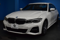 BMW 3シリーズ 330i Mｽﾎﾟｰﾂ 高出力 ﾊｲﾗｲﾝ＆ｺﾝﾌｫｰﾄP ﾋｰﾀｰ付黒革 追従ACC Mｽﾎﾟｰﾂﾌﾞﾚｰｷ 全周囲ｶﾒﾗ3Dﾋﾞｭｰ LEDﾍｯﾄﾞﾗｲﾄ ﾀｯﾁﾊﾟﾈﾙﾅﾋﾞ ｱｯﾌﾟﾙｶｰﾌﾟﾚｲ ﾜｲﾔﾚｽ充電 ｳｯﾄﾞｲﾝﾃﾘｱ 電動ﾄﾗﾝｸ 18AW 2年保証