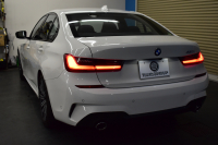 BMW 3シリーズ 330i Mｽﾎﾟｰﾂ 高出力 ﾊｲﾗｲﾝ＆ｺﾝﾌｫｰﾄP ﾋｰﾀｰ付黒革 追従ACC Mｽﾎﾟｰﾂﾌﾞﾚｰｷ 全周囲ｶﾒﾗ3Dﾋﾞｭｰ LEDﾍｯﾄﾞﾗｲﾄ ﾀｯﾁﾊﾟﾈﾙﾅﾋﾞ ｱｯﾌﾟﾙｶｰﾌﾟﾚｲ ﾜｲﾔﾚｽ充電 ｳｯﾄﾞｲﾝﾃﾘｱ 電動ﾄﾗﾝｸ 18AW 2年保証