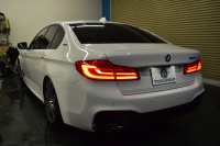 BMW 5シリーズ 530e Mｽﾎﾟｰﾂ PHEV ﾃﾞﾋﾞｭｰP ｿﾌﾄｸﾛｰｽﾞﾄﾞｱ 全席ﾋｰﾀｰ付黒革 LEDﾍｯﾄﾞﾗｲﾄ 追従ACC HUD ｼﾞｪｽﾁｬｰｺﾝﾄﾛｰﾙ 車線変更&逸脱警告 衝突軽減B ﾀｯﾁﾊﾟﾈﾙ対応iﾄﾞﾗｲﾌﾞHDDﾅﾋﾞﾌﾙｾｸﾞ 3Dﾋﾞｭｰ全周囲ｶﾒﾗ 液晶ﾒｰﾀｰ 電動ﾄﾗﾝｸ  KW車高調 19AW 2年保証