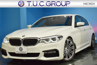 BMW 5シリーズ 530e Mｽﾎﾟｰﾂ PHEV ﾃﾞﾋﾞｭｰP ｿﾌﾄｸﾛｰｽﾞﾄﾞｱ 全席ﾋｰﾀｰ付黒革 LEDﾍｯﾄﾞﾗｲﾄ 追従ACC HUD ｼﾞｪｽﾁｬｰｺﾝﾄﾛｰﾙ 車線変更&逸脱警告 衝突軽減B ﾀｯﾁﾊﾟﾈﾙ対応iﾄﾞﾗｲﾌﾞHDDﾅﾋﾞﾌﾙｾｸﾞ 3Dﾋﾞｭｰ全周囲ｶﾒﾗ 液晶ﾒｰﾀｰ 電動ﾄﾗﾝｸ  KW車高調 19AW 2年保証