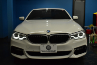 BMW 5シリーズ 530e Mｽﾎﾟｰﾂ PHEV ﾃﾞﾋﾞｭｰP ｿﾌﾄｸﾛｰｽﾞﾄﾞｱ 全席ﾋｰﾀｰ付黒革 LEDﾍｯﾄﾞﾗｲﾄ 追従ACC HUD ｼﾞｪｽﾁｬｰｺﾝﾄﾛｰﾙ 車線変更&逸脱警告 衝突軽減B ﾀｯﾁﾊﾟﾈﾙ対応iﾄﾞﾗｲﾌﾞHDDﾅﾋﾞﾌﾙｾｸﾞ 3Dﾋﾞｭｰ全周囲ｶﾒﾗ 液晶ﾒｰﾀｰ 電動ﾄﾗﾝｸ  KW車高調 19AW 2年保証