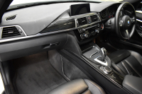 BMW 3シリーズ 320dﾂｰﾘﾝｸﾞ Mｽﾎﾟｰﾂ  LCI後期 8Cｴﾝｼﾞﾝ ﾊﾟﾉﾗﾏｻﾝﾙｰﾌ ﾋｰﾀｰ付黒革 LEDﾍｯﾄﾞﾗｲﾄ&ﾃｰﾙ 追従ACC 車線変更&逸脱&歩行者警告 衝突軽減ﾌﾞﾚｰｷ 18AW ﾀｯﾁﾊﾟｯﾄﾞ式iﾄﾞﾗｲﾌﾞHDDﾅﾋﾞ Bｶﾒﾗ前後PDC 電動Rｹﾞｰﾄ 2年保証