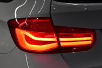 BMW 3シリーズ 320dﾂｰﾘﾝｸﾞ Mｽﾎﾟｰﾂ  LCI後期 8Cｴﾝｼﾞﾝ ﾊﾟﾉﾗﾏｻﾝﾙｰﾌ ﾋｰﾀｰ付黒革 LEDﾍｯﾄﾞﾗｲﾄ&ﾃｰﾙ 追従ACC 車線変更&逸脱&歩行者警告 衝突軽減ﾌﾞﾚｰｷ 18AW ﾀｯﾁﾊﾟｯﾄﾞ式iﾄﾞﾗｲﾌﾞHDDﾅﾋﾞ Bｶﾒﾗ前後PDC 電動Rｹﾞｰﾄ 2年保証