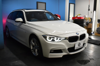 BMW 3シリーズ 320dﾂｰﾘﾝｸﾞ Mｽﾎﾟｰﾂ  LCI後期 8Cｴﾝｼﾞﾝ ﾊﾟﾉﾗﾏｻﾝﾙｰﾌ ﾋｰﾀｰ付黒革 LEDﾍｯﾄﾞﾗｲﾄ&ﾃｰﾙ 追従ACC 車線変更&逸脱&歩行者警告 衝突軽減ﾌﾞﾚｰｷ 18AW ﾀｯﾁﾊﾟｯﾄﾞ式iﾄﾞﾗｲﾌﾞHDDﾅﾋﾞ Bｶﾒﾗ前後PDC 電動Rｹﾞｰﾄ 2年保証