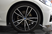 BMW 3シリーズ 320i Mｽﾎﾟｰﾂ ﾃﾞﾋﾞｭｰ&ｺﾝﾌｫｰﾄP ﾋｰﾀｰ付ﾌﾞﾗｯｸﾚｻﾞｰ ｵﾌﾟｼｮﾝ19AW 全周囲ｶﾒﾗ ﾀｯﾁﾊﾟﾈﾙﾅﾋﾞ ﾌﾙｾｸﾞTV ｱｯﾌﾟﾙｶｰﾌﾟﾚｲ 追従ACC LEDﾍｯﾄﾞﾗｲﾄ 電動ﾄﾗﾝｸ 側面衝突&車線変更&逸脱&歩行者警告 液晶ﾒｰﾀｰ 後退ｱｼｽﾄ Pｱｼｽﾄ 2年保証