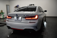 BMW 3シリーズ 320i Mｽﾎﾟｰﾂ ﾃﾞﾋﾞｭｰ&ｺﾝﾌｫｰﾄP ﾋｰﾀｰ付ﾌﾞﾗｯｸﾚｻﾞｰ ｵﾌﾟｼｮﾝ19AW 全周囲ｶﾒﾗ ﾀｯﾁﾊﾟﾈﾙﾅﾋﾞ ﾌﾙｾｸﾞTV ｱｯﾌﾟﾙｶｰﾌﾟﾚｲ 追従ACC LEDﾍｯﾄﾞﾗｲﾄ 電動ﾄﾗﾝｸ 側面衝突&車線変更&逸脱&歩行者警告 液晶ﾒｰﾀｰ 後退ｱｼｽﾄ Pｱｼｽﾄ 2年保証