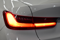 BMW 3シリーズ 320i Mｽﾎﾟｰﾂ ﾃﾞﾋﾞｭｰ&ｺﾝﾌｫｰﾄP ﾋｰﾀｰ付ﾌﾞﾗｯｸﾚｻﾞｰ ｵﾌﾟｼｮﾝ19AW 全周囲ｶﾒﾗ ﾀｯﾁﾊﾟﾈﾙﾅﾋﾞ ﾌﾙｾｸﾞTV ｱｯﾌﾟﾙｶｰﾌﾟﾚｲ 追従ACC LEDﾍｯﾄﾞﾗｲﾄ 電動ﾄﾗﾝｸ 側面衝突&車線変更&逸脱&歩行者警告 液晶ﾒｰﾀｰ 後退ｱｼｽﾄ Pｱｼｽﾄ 2年保証