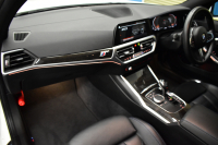 BMW 3シリーズ 320i Mｽﾎﾟｰﾂ ﾃﾞﾋﾞｭｰ&ｺﾝﾌｫｰﾄP ﾋｰﾀｰ付ﾌﾞﾗｯｸﾚｻﾞｰ ｵﾌﾟｼｮﾝ19AW 全周囲ｶﾒﾗ ﾀｯﾁﾊﾟﾈﾙﾅﾋﾞ ﾌﾙｾｸﾞTV ｱｯﾌﾟﾙｶｰﾌﾟﾚｲ 追従ACC LEDﾍｯﾄﾞﾗｲﾄ 電動ﾄﾗﾝｸ 側面衝突&車線変更&逸脱&歩行者警告 液晶ﾒｰﾀｰ 後退ｱｼｽﾄ Pｱｼｽﾄ 2年保証