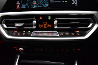 BMW 3シリーズ 320i Mｽﾎﾟｰﾂ ﾃﾞﾋﾞｭｰ&ｺﾝﾌｫｰﾄP ﾋｰﾀｰ付ﾌﾞﾗｯｸﾚｻﾞｰ ｵﾌﾟｼｮﾝ19AW 全周囲ｶﾒﾗ ﾀｯﾁﾊﾟﾈﾙﾅﾋﾞ ﾌﾙｾｸﾞTV ｱｯﾌﾟﾙｶｰﾌﾟﾚｲ 追従ACC LEDﾍｯﾄﾞﾗｲﾄ 電動ﾄﾗﾝｸ 側面衝突&車線変更&逸脱&歩行者警告 液晶ﾒｰﾀｰ 後退ｱｼｽﾄ Pｱｼｽﾄ 2年保証