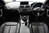 BMW Mシリーズ M2 6速MT LCI後期 ﾋｰﾀｰ付黒革 ｱﾀﾞﾌﾟﾃｨﾌﾞﾍｷｻｺﾞﾅﾙLEDﾍｯﾄﾞﾗｲﾄ&ﾃｰﾙ  ﾀｯﾁﾊﾟﾈﾙHDDﾅﾋﾞ Bｶﾒﾗ Scan-Speak社製ｽﾋﾟｰｶｰ/Studie Sound System 19AW 車線逸脱&歩行者警告 衝突軽減 ｶｰﾎﾞﾝｲﾝﾃﾘｱ  ﾌﾞﾗｯｸｸﾞﾘﾙ iｽﾄｯﾌﾟ ｽﾏｰﾄｷｰ 2年保証