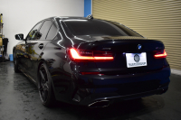 BMW 3シリーズ M340i Xﾄﾞﾗｲﾌﾞ 新車保証R6年10月迄 ｵﾌﾟｼｮﾝ/Mｽﾎﾟｰﾂｼｰﾄ ﾋｰﾀｰ付ｺﾆｬｯｸ革 ACｼｭﾆｯﾂｧｰ20AW ACC HUD ﾚｰｻﾞｰLEDﾗｲﾄ 可変Mｻｽ Mﾌﾞﾚｰｷ H&Rﾀﾞｳﾝｻｽ ｼﾞｪｽﾁｬｰC ﾊｰﾏﾝｶｰﾄﾞﾝｽﾋﾟｰｶｰ 側面衝突&車線変更&逸脱警告 後退ｱｼｽﾄ Pｱｼｽﾄ ﾀｯﾁﾊﾟﾈﾙﾅﾋﾞ