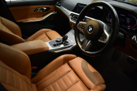 BMW 3シリーズ M340i Xﾄﾞﾗｲﾌﾞ 新車保証R6年10月迄 ｵﾌﾟｼｮﾝ/Mｽﾎﾟｰﾂｼｰﾄ ﾋｰﾀｰ付ｺﾆｬｯｸ革 ACｼｭﾆｯﾂｧｰ20AW ACC HUD ﾚｰｻﾞｰLEDﾗｲﾄ 可変Mｻｽ Mﾌﾞﾚｰｷ H&Rﾀﾞｳﾝｻｽ ｼﾞｪｽﾁｬｰC ﾊｰﾏﾝｶｰﾄﾞﾝｽﾋﾟｰｶｰ 側面衝突&車線変更&逸脱警告 後退ｱｼｽﾄ Pｱｼｽﾄ ﾀｯﾁﾊﾟﾈﾙﾅﾋﾞ