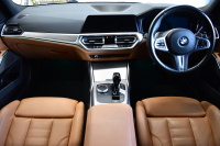 BMW 3シリーズ M340i Xﾄﾞﾗｲﾌﾞ 新車保証R6年10月迄 ｵﾌﾟｼｮﾝ/Mｽﾎﾟｰﾂｼｰﾄ ﾋｰﾀｰ付ｺﾆｬｯｸ革 ACｼｭﾆｯﾂｧｰ20AW ACC HUD ﾚｰｻﾞｰLEDﾗｲﾄ 可変Mｻｽ Mﾌﾞﾚｰｷ H&Rﾀﾞｳﾝｻｽ ｼﾞｪｽﾁｬｰC ﾊｰﾏﾝｶｰﾄﾞﾝｽﾋﾟｰｶｰ 側面衝突&車線変更&逸脱警告 後退ｱｼｽﾄ Pｱｼｽﾄ ﾀｯﾁﾊﾟﾈﾙﾅﾋﾞ