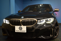 BMW 3シリーズ M340i Xﾄﾞﾗｲﾌﾞ 新車保証R6年10月迄 ｵﾌﾟｼｮﾝ/Mｽﾎﾟｰﾂｼｰﾄ ﾋｰﾀｰ付ｺﾆｬｯｸ革 ACｼｭﾆｯﾂｧｰ20AW ACC HUD ﾚｰｻﾞｰLEDﾗｲﾄ 可変Mｻｽ Mﾌﾞﾚｰｷ H&Rﾀﾞｳﾝｻｽ ｼﾞｪｽﾁｬｰC ﾊｰﾏﾝｶｰﾄﾞﾝｽﾋﾟｰｶｰ 側面衝突&車線変更&逸脱警告 後退ｱｼｽﾄ Pｱｼｽﾄ ﾀｯﾁﾊﾟﾈﾙﾅﾋﾞ