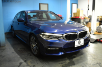 BMW 5シリーズ 530i Mｽﾎﾟｰﾂ ﾊｲﾗｲﾝ&ｲﾉﾍﾞｰｼｮﾝP  全席ﾋｰﾀｰﾌﾞﾗｯｸ革 LEDﾍｯﾄﾞﾗｲﾄ 追従ACC HUD ﾘﾓｰﾄP 液晶ﾒｰﾀｰﾊﾟﾈﾙ 車線変更&逸脱警告 衝突軽減B ｼﾞｪｽﾁｬｰC対応ﾀｯﾁﾊﾟﾈﾙiﾄﾞﾗｲﾌﾞHDDﾅﾋﾞﾌﾙｾｸﾞ 3Dﾋﾞｭｰ Bｶﾒﾗ 電動ﾄﾗﾝｸ 2年保証