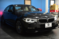BMW 5シリーズ 530i Mｽﾎﾟｰﾂ 高出力ﾓﾃﾞﾙ ﾃﾞﾋﾞｭｰP ﾊｲﾗｲﾝP 全席ﾋｰﾀｰ付ｱｲﾎﾞﾘｰ革 ｿﾌﾄｸﾛｰｽﾞﾄﾞｱ HUD LEDﾍｯﾄﾞﾗｲﾄ 追従ACC 車線変更警告 Pｱｼｽﾄ 液晶ﾒｰﾀｰ ﾀｯﾁﾊﾟﾈﾙ対応iﾄﾞﾗｲﾌﾞHDDﾅﾋﾞﾌﾙｾｸﾞ ｼﾞｪｽﾁｬｰ 3Dﾋﾞｭｰ Bｶﾒﾗ 電動ﾄﾗﾝｸ 2年保証