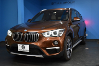 BMW X1 Xdrive25i Xﾗｲﾝ 4WD ﾊﾟﾉﾗﾏSR ﾊｲﾗｲﾝ&ｺﾝﾌｫｰﾄP 追従ACC ﾋｰﾀｰ付電動白革 ﾀｯﾁﾊﾟｯﾄﾞﾅﾋﾞBｶﾒﾗ Pｱｼｽﾄ前後PDC 衝突軽減B 車線逸脱&歩行者警告 電動Rｹﾞｰﾄ ｳｯﾄﾞｲﾝﾃﾘｱ ﾄﾞﾗﾊﾟﾌｫ 19AW 2年保証