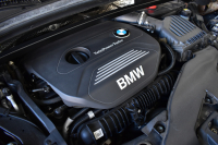 BMW X1 Xdrive25i Xﾗｲﾝ 4WD ﾊﾟﾉﾗﾏSR ﾊｲﾗｲﾝ&ｺﾝﾌｫｰﾄP 追従ACC ﾋｰﾀｰ付電動白革 ﾀｯﾁﾊﾟｯﾄﾞﾅﾋﾞBｶﾒﾗ Pｱｼｽﾄ前後PDC 衝突軽減B 車線逸脱&歩行者警告 電動Rｹﾞｰﾄ ｳｯﾄﾞｲﾝﾃﾘｱ ﾄﾞﾗﾊﾟﾌｫ 19AW 2年保証