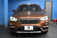 BMW X1 Xdrive25i Xﾗｲﾝ 4WD ﾊﾟﾉﾗﾏSR ﾊｲﾗｲﾝ&ｺﾝﾌｫｰﾄP 追従ACC ﾋｰﾀｰ付電動白革 ﾀｯﾁﾊﾟｯﾄﾞﾅﾋﾞBｶﾒﾗ Pｱｼｽﾄ前後PDC 衝突軽減B 車線逸脱&歩行者警告 電動Rｹﾞｰﾄ ｳｯﾄﾞｲﾝﾃﾘｱ ﾄﾞﾗﾊﾟﾌｫ 19AW 2年保証