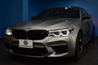 BMW Mシリーズ M5 V8ﾂｲﾝﾀｰﾎﾞ600馬力 MxDrive（4WD//2WD切替可）1ｵｰﾅｰ ｺﾝﾌｫｰﾄP  全席ﾋｰﾀｰ&前席ﾍﾞﾝﾁﾚｰｼｮﾝ&ﾏｯｻｰｼﾞ付ﾌﾞﾗｳﾝ&ﾌﾞﾗｯｸﾚｻﾞｰ ｽﾃｱﾘﾝｸﾞﾋｰﾀｰ ｱﾝﾋﾞｴﾝﾄｴｱP ﾀﾞｰｸｶｰﾎﾞﾝｲﾝﾃﾘｱ 追従ACC LCW LEDﾍｯﾄﾞﾗｲﾄ HUD 液晶ﾒｰﾀｰ 3Dﾋﾞｭｰ 20AW 2年保証