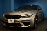 BMW Mシリーズ M5 V8ﾂｲﾝﾀｰﾎﾞ600馬力 MxDrive（4WD//2WD切替可）1ｵｰﾅｰ ｺﾝﾌｫｰﾄP  全席ﾋｰﾀｰ&前席ﾍﾞﾝﾁﾚｰｼｮﾝ&ﾏｯｻｰｼﾞ付ﾌﾞﾗｳﾝ&ﾌﾞﾗｯｸﾚｻﾞｰ ｽﾃｱﾘﾝｸﾞﾋｰﾀｰ ｱﾝﾋﾞｴﾝﾄｴｱP ﾀﾞｰｸｶｰﾎﾞﾝｲﾝﾃﾘｱ 追従ACC LCW LEDﾍｯﾄﾞﾗｲﾄ HUD 液晶ﾒｰﾀｰ 3Dﾋﾞｭｰ 20AW 2年保証