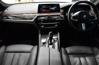 BMW 5シリーズ 530i Mｽﾎﾟｰﾂ 高出力ﾓﾃﾞﾙ ｲﾉﾍﾞｰｼｮﾝ&ｺﾝﾌｫｰﾄ&ﾊｲﾗｲﾝP 全席ﾋｰﾀｰ付黒革 前席ﾏｯｻｰｼﾞ&ﾍﾞﾝﾁﾚｰﾀｰ ｿﾌﾄｸﾛｰｽﾞﾄﾞｱ HUD LEDﾍｯﾄﾞﾗｲﾄ ACC LCW 液晶ﾒｰﾀｰ ﾀｯﾁﾊﾟﾈﾙ対応iﾄﾞﾗｲﾌﾞHDDﾅﾋﾞﾌﾙｾｸﾞ ｼﾞｪｽﾁｬｰ 3Dﾋﾞｭｰ 電動ﾄﾗﾝｸ ﾘﾓｰﾄP 2年保証