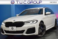 BMW 5シリーズ 530i ﾂｰﾘﾝｸﾞ Mｽﾎﾟｰﾂ LCI後期 ｴｸｽｸﾙｰｼﾌﾞﾅｯﾊﾟﾚｻﾞｰP 全席ﾋｰﾀｰ&前席ﾍﾞﾝﾁﾚｰｼｮﾝ付ｴｸｽｸﾙｰｼﾌﾞﾅｯﾊﾟ黒革 新ﾃﾞｻﾞｲﾝLEDﾍｯﾄﾞﾗｲﾄ ACｼｭﾆｯﾂｧｰ20AW CPMﾛｱﾚｲﾝﾌｫｰｽﾒﾝﾄ 可変ｻｽﾍﾟﾝｼｮﾝ ﾗｲﾌﾞｺｸﾋﾟｯﾄ ACC HUD LCW TV3Dﾋﾞｭｰ 2年保証