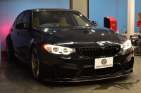 BMW Mシリーズ M3 MDCT  ｲﾝﾃﾞｨﾋﾞｼﾞｭｱﾙｶﾗｰ｢ｱｽﾞﾗｲﾄﾌﾞﾗｯｸ｣ ｵﾌﾟｼｮﾝ可変Mｻｽ Mﾊﾟﾌｫｽｽﾌﾟﾘﾝｸﾞ  LEDﾍｯﾄﾞﾗｲﾄ ＆ﾃｰﾙ 7速DCT ﾋｰﾀｰ付ｿﾉﾏﾍﾞｰｼﾞｭ革 HUD ｵﾌﾟｼｮﾝ19AW 車線逸脱&歩行者警告 ｶｰﾎﾞﾝR ﾌﾙｾｸﾞ Bｶﾒﾗ ﾊｰﾏﾝｶｰﾄﾞﾝ ｶｰﾎﾞﾝFﾘｯﾌﾟ 2年保証