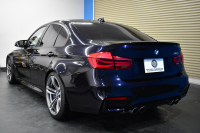 BMW Mシリーズ M3 MDCT  ｲﾝﾃﾞｨﾋﾞｼﾞｭｱﾙｶﾗｰ｢ｱｽﾞﾗｲﾄﾌﾞﾗｯｸ｣ ｵﾌﾟｼｮﾝ可変Mｻｽ Mﾊﾟﾌｫｽｽﾌﾟﾘﾝｸﾞ  LEDﾍｯﾄﾞﾗｲﾄ ＆ﾃｰﾙ 7速DCT ﾋｰﾀｰ付ｿﾉﾏﾍﾞｰｼﾞｭ革 HUD ｵﾌﾟｼｮﾝ19AW 車線逸脱&歩行者警告 ｶｰﾎﾞﾝR ﾌﾙｾｸﾞ Bｶﾒﾗ ﾊｰﾏﾝｶｰﾄﾞﾝ ｶｰﾎﾞﾝFﾘｯﾌﾟ 2年保証