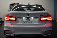 BMW Mシリーズ M3ｾﾀﾞﾝ 後期 MDCT  ｱﾀﾞﾌﾟﾃｨﾌﾞﾍｷｻｺﾞﾅﾙLEDﾍｯﾄﾞﾗｲﾄ ﾋｰﾀｰ付赤革 ｶｰﾎﾞﾝﾙｰﾌ&ｲﾝﾃﾘｱ ﾀｯﾁﾊﾟﾈﾙﾅﾋﾞﾊｰﾏﾝｶｰﾄﾞﾝ  ﾌﾙｾｸﾞBｶﾒﾗ前後PDC HUD 7速DCT ｵﾌﾟｼｮﾝ19AW 衝突軽減ﾌﾞﾚｰｷ 車線変更&車線逸脱&歩行者警告 2年保証