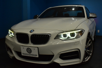 BMW 2シリーズ M235i 8速AT 直6ﾀｰﾎﾞ 326馬力 ｻﾝﾙｰﾌ ﾋｰﾀｰ付黒革 社外ﾌﾙｾｸﾞ ﾀｯﾁﾊﾟｯﾄﾞ式iﾄﾞﾗｲﾌﾞHDDﾅﾋﾞBｶﾒﾗ ｱﾀﾞﾌﾟﾃｨﾌﾞMｻｽ 大型ﾌﾞﾚｰｷｼｽﾃﾑ 車線逸脱&歩行者警告 衝突軽減ﾌﾞﾚｰｷ 2年保証