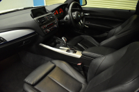 BMW 2シリーズ M235i 8速AT 直6ﾀｰﾎﾞ 326馬力 ｻﾝﾙｰﾌ ﾋｰﾀｰ付黒革 社外ﾌﾙｾｸﾞ ﾀｯﾁﾊﾟｯﾄﾞ式iﾄﾞﾗｲﾌﾞHDDﾅﾋﾞBｶﾒﾗ ｱﾀﾞﾌﾟﾃｨﾌﾞMｻｽ 大型ﾌﾞﾚｰｷｼｽﾃﾑ 車線逸脱&歩行者警告 衝突軽減ﾌﾞﾚｰｷ 2年保証