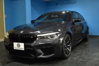 BMW Mシリーズ M5 ｴﾃﾞｨｼｮﾝ MISSION:IMPOSSIBLE  ｺﾝﾍﾟﾃｨｼｮﾝﾍﾞｰｽ特別仕様車 625馬力 MxDrive(4WD/2WD切替可)全席ﾋｰﾀｰ&前席ﾍﾞﾝﾁﾚｰｼｮﾝ付黒革  追従ACC LCW LED HUD 液晶ﾒｰﾀｰ 3Dﾋﾞｭｰ Mﾍﾞﾙﾄ 20AW ﾊｰﾏﾝｶｰﾄﾞﾝ ｿﾌﾄｸﾛｰｽﾞﾄﾞｱ 2年保証