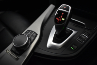 BMW 3シリーズ 320iﾂｰﾘﾝｸﾞ Mｽﾎﾟｰﾂｴﾃﾞｨｼｮﾝｼｬﾄﾞｰ LCI後期限定8Aｴﾝｼﾞﾝ ﾋｰﾀｰ付黒革 専用ﾀﾞｰｸLEDﾍｯﾄﾞﾗｲﾄ&ﾃｰﾙ 液晶ﾒｰﾀｰ 追従ACC ﾀｯﾁﾊﾟﾈﾙHDDﾅﾋﾞ 車線変更&逸脱&歩行者警告 衝突軽減ﾌﾞﾚｰｷ  19AW 電動Rｹﾞｰﾄ 前後PDC Bｶﾒﾗ  2年保証