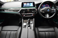 BMW 5シリーズ 530i Mｽﾎﾟｰﾂ ﾊｲﾗｲﾝP ｲﾝﾃﾞｨﾋﾞｼﾞｭｱﾙｶﾗ-ｱｽﾞﾗｲﾄﾌﾞﾗｯｸ  液晶ﾒｰﾀｰ  高出力ﾓﾃﾞﾙ  全席ﾋｰﾀｰ付黒革 LEDﾍｯﾄﾞﾗｲﾄ 追従ACC 車線変更警告 ﾀｯﾁﾊﾟﾈﾙ対応iﾄﾞﾗｲﾌﾞHDDﾅﾋﾞﾌﾙｾｸﾞ 全周囲ｶﾒﾗ3Dﾋﾞｭｰ ｽﾃｱﾘﾝｸﾞｻﾎﾟｰﾄ 2年保証