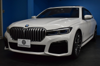 BMW 7シリーズ 740i Mｽﾎﾟｰﾂ LCI後期 ｻﾝﾙｰﾌ BMWﾚｰｻﾞｰLED 全席ﾋｰﾀｰ&ﾍﾞﾝﾁﾚｰｼｮﾝ付黒革 ACC HUD BMWﾗｲﾌﾞｺｯｸﾋﾟｯﾄ ﾀｯﾁﾊﾟﾈﾙﾅﾋﾞ3Dﾋﾞｭｰ ﾌﾙｾｸﾞ ﾊｰﾏﾝｶｰﾄﾞﾝ  液晶ﾒｰﾀｰ 20AW 車線変更&逸脱&歩行者警告 衝突軽減ﾌﾞﾚｰｷ 2年保証