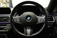 BMW 7シリーズ 740i Mｽﾎﾟｰﾂ LCI後期 ｻﾝﾙｰﾌ BMWﾚｰｻﾞｰLED 全席ﾋｰﾀｰ&ﾍﾞﾝﾁﾚｰｼｮﾝ付黒革 ACC HUD BMWﾗｲﾌﾞｺｯｸﾋﾟｯﾄ ﾀｯﾁﾊﾟﾈﾙﾅﾋﾞ3Dﾋﾞｭｰ ﾌﾙｾｸﾞ ﾊｰﾏﾝｶｰﾄﾞﾝ  液晶ﾒｰﾀｰ 20AW 車線変更&逸脱&歩行者警告 衝突軽減ﾌﾞﾚｰｷ 2年保証