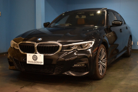 BMW 3シリーズ 320i Mｽﾎﾟｰﾂ 1ｵｰﾅｰ ｻﾝR ｲﾉﾍﾞｰｼｮﾝ&ﾊｲﾗｲﾝ&ｺﾝﾌｫｰﾄP ﾚｰｻﾞｰLEDﾗｲﾄ ﾋｰﾀｰ付ｺﾆｬｯｸ革 ACC HUD ﾊﾟｰｷﾝｸﾞｱｼｽﾄ ﾀｯﾁﾊﾟﾈﾙﾅﾋﾞ ｼﾞｪｽﾁｬｰｺﾝﾄﾛｰﾙ 電動ﾄﾗﾝｸ HiFiｽﾋﾟｰｶｰ ｳｯﾄﾞｲﾝﾃﾘｱ ｱｯﾌﾟﾙｶｰﾌﾟﾚｲ 18AW 2年保証