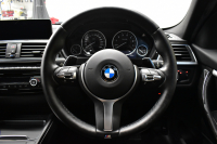 BMW 3シリーズ 320i Mｽﾎﾟｰﾂ LCI後期 8A型(B48B20A)ｴﾝｼﾞﾝ ﾋｰﾀｰ付電動ﾌﾞﾗｯｸﾚｻﾞｰｽﾎﾟｰﾂｼｰﾄ 追従ACC LEDﾍｯﾄﾞﾗｲﾄ&ﾃｰﾙ 19AW 車線変更&逸脱&歩行者警告 衝突軽減ﾌﾞﾚｰｷ ﾀｯﾁﾊﾟｯﾄﾞ式iﾄﾞﾗｲﾌﾞHDDﾅﾋﾞ Bｶﾒﾗ ﾘｱPDC ﾊﾟﾄﾞﾙ ｽﾏｰﾄｷｰ 2年保証