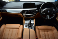 BMW 6シリーズ 623dｸﾞﾗﾝﾂｰﾘｽﾓ Mｽﾎﾟｰﾂ 1ｵｰﾅｰ ｱｯﾌﾟｸﾞﾚｰﾄﾞ&ｺﾝﾌｫｰﾄP ﾊﾟﾉﾗﾏSR LEDﾍｯﾄﾞﾗｲﾄ  ACC ﾊｰﾏﾝｶｰﾄﾞﾝｻｳﾝﾄﾞ ﾋｰﾀｰ&ﾍﾞﾝﾁﾚｰｼｮﾝ&ﾏｯｻｰｼﾞ付茶革 HUD 20AW 衝突軽減B 車線変更 &逸脱&歩行者警告 ﾅﾋﾞ全周囲ｶﾒ 液晶ﾒｰﾀｰ  電動ﾄﾗﾝｸ 2年保証