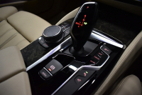 BMW 5シリーズ 530iﾂｰﾘﾝｸﾞ Mｽﾎﾟｰﾂ ﾊｲﾗｲﾝ&ｱﾄﾞﾊﾞﾝｽP 新ﾃﾞｻﾞｲﾝ全面液晶ﾒｰﾀｰ LEDﾍｯﾄﾞﾗｲﾄ 全席ｼｰﾄﾋｰﾀｰ付ﾍﾞｰｼﾞｭ革 追従ACC HUD ﾀｯﾁﾊﾟﾈﾙHDDﾅﾋﾞ 全周囲ｶﾒﾗ3Dﾋﾞｭｰ Pｱｼｽﾄ 車線変更&逸脱&歩行者警告  19AW 2年保証