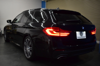 BMW 5シリーズ 530iﾂｰﾘﾝｸﾞ Mｽﾎﾟｰﾂ ﾊｲﾗｲﾝ&ｱﾄﾞﾊﾞﾝｽP 新ﾃﾞｻﾞｲﾝ全面液晶ﾒｰﾀｰ LEDﾍｯﾄﾞﾗｲﾄ 全席ｼｰﾄﾋｰﾀｰ付ﾍﾞｰｼﾞｭ革 追従ACC HUD ﾀｯﾁﾊﾟﾈﾙHDDﾅﾋﾞ 全周囲ｶﾒﾗ3Dﾋﾞｭｰ Pｱｼｽﾄ 車線変更&逸脱&歩行者警告  19AW 2年保証