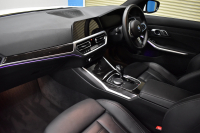 BMW 3シリーズ 330iﾂｰﾘﾝｸﾞ Mｽﾎﾟｰﾂ G21型 1ｵｰﾅｰ 高出力 ｲﾉﾍﾞｰｼｮﾝ&ﾊｲﾗｲﾝ&ｺﾝﾌｫｰﾄP ﾚｰｻﾞｰLEDﾗｲﾄ ﾋｰﾀｰ付黒革 ACC HUD 18AW Mｽﾎﾟｰﾂﾌﾞﾚｰｷ ﾊﾟｰｷﾝｸﾞｱｼｽﾄ+ 全周囲ｶﾒﾗ ｼﾞｪｽﾁｬｰC対応ﾀｯﾁﾊﾟﾈﾙﾅﾋﾞ ｱｯﾌﾟﾙｶｰﾌﾟﾚｲ 電動Rｹﾞｰﾄ ﾜｲﾔﾚｽ充電2年保証