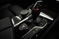 BMW 5シリーズ 523i ﾂｰﾘﾝｸﾞ Mｽﾎﾟｰﾂ 1ｵｰﾅｰ ｾﾚｸﾄ&ﾊｲﾗｲﾝP ﾊﾟﾉﾗﾏｻﾝR 4ｿﾞｰﾝAC 変更後全面液晶ﾒｰﾀｰ Mﾊﾟﾌｫｰﾏﾝｽ20AW 全席ﾋｰﾀｰ付黒革 HUD LEDﾍｯﾄﾞﾗｲﾄ 追従ACC 車線変更&逸脱警告 衝突軽減B ﾀｯﾁﾊﾟﾈﾙHDDﾅﾋﾞ 全周囲ｶﾒﾗ3Dﾋﾞｭｰ ﾊｰﾏﾝｶｰﾄﾞﾝ 電動Rｹﾞｰﾄ 2年保証